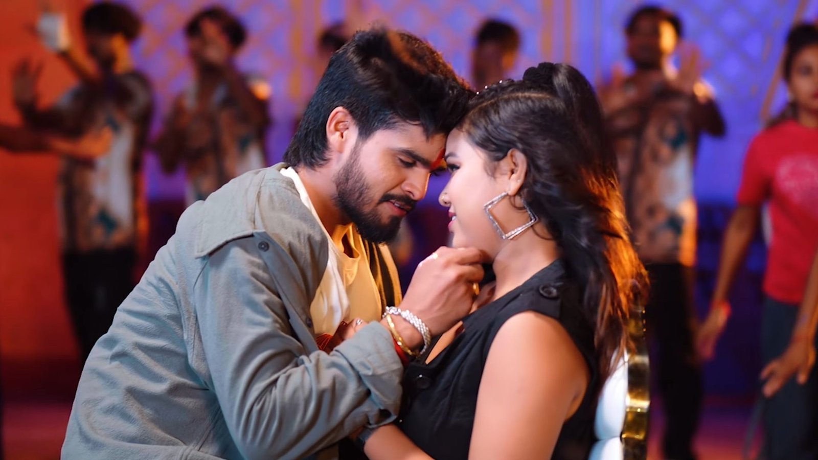 भतार खोजे भाड़ा पर आशीष यादव का धमाकेदार मगही सॉन्ग रिलीज, देखें पूरा वीडियो 