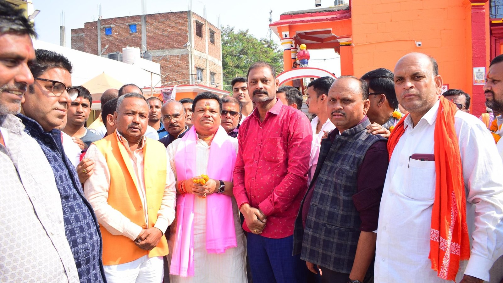 विधायक त्रिविक्रम नारायण ने देव सूर्य मंदिर में टेका माथा और लिया भगवन भाष्कर से आशीर्वाद