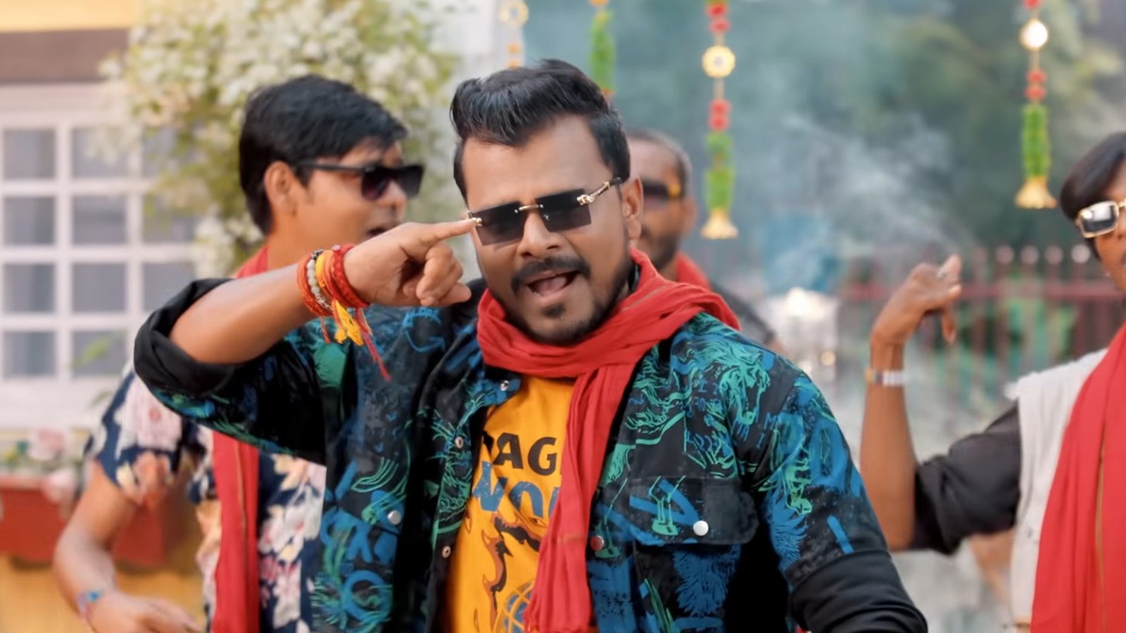 Pramod Premi Yadav का Kajarwa Jab Karelu  गाना यूट्यूब पर हुआ रिलीज, अभिनेत्री Raksha Gupta का डांस से झूम उठे दर्शक