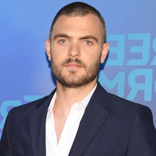 Alex Roe