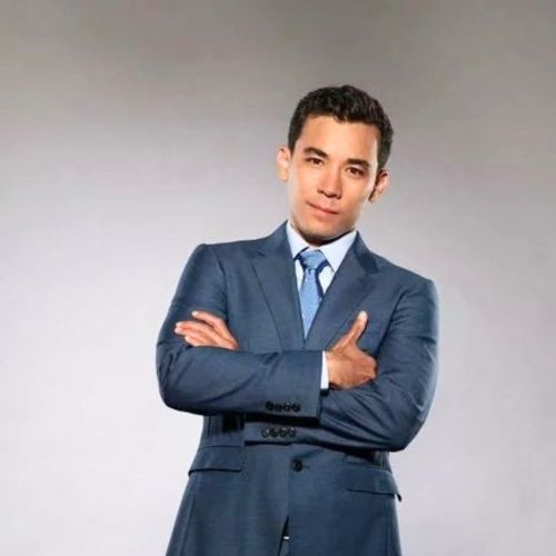 Conrad Ricamora