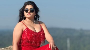 अभिनेत्री Nisha Dubey का हॉट लुक देखकर फैंस हुए पागल, रेड ड्रेस में शेयर की तस्वीर